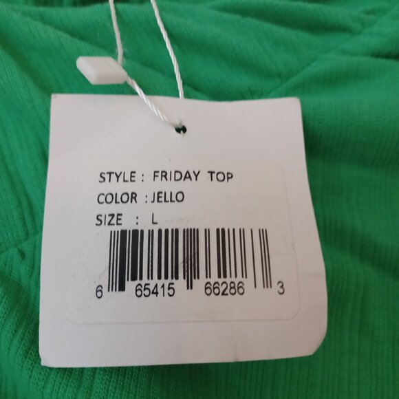 Wray Friday Top - Picture 2 of 3